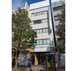 ペシュ駅前Ⅲビル1階